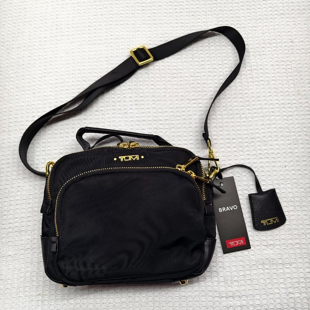 🧸NWT🧸 Tumi BRAVO Women's Crossbody Bag Lightweight Commuter + Travel Bag